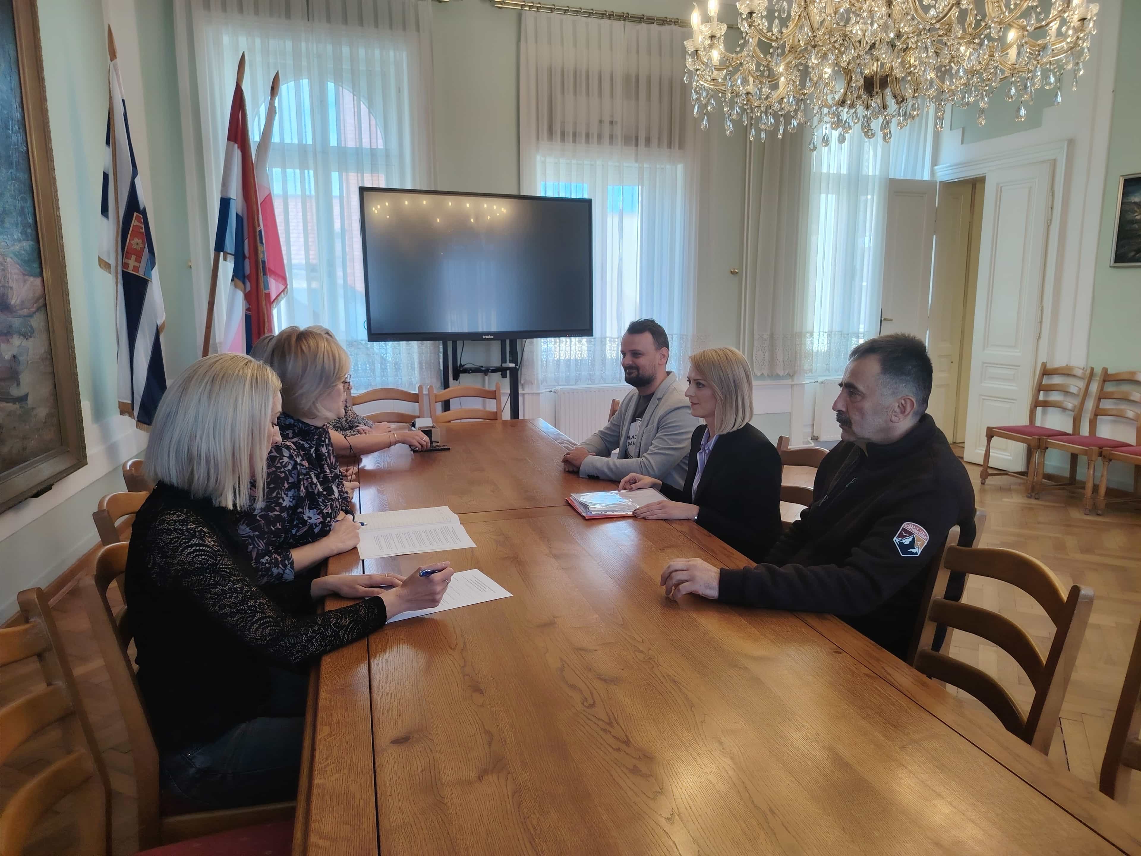 SDP i Mladi za Đakovo predali liste za izbore u Đakovu