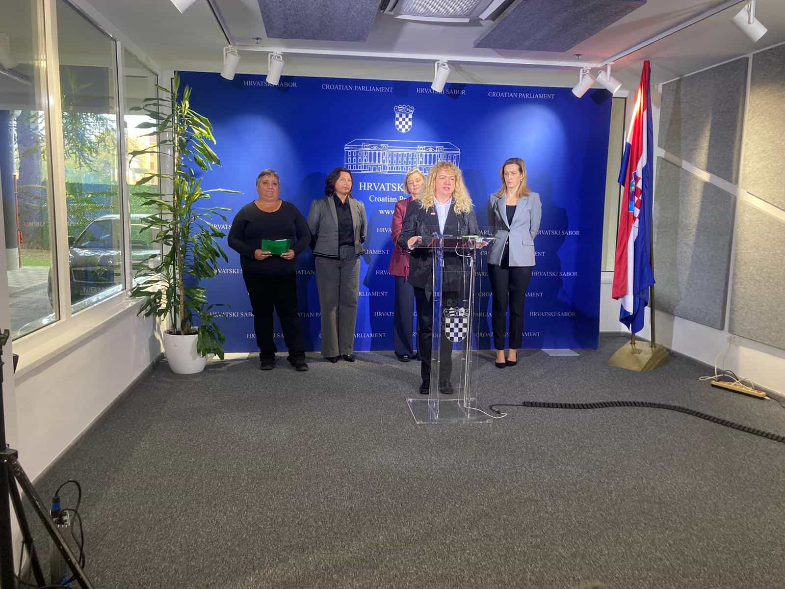 Tražimo ocjenu ustavnosti za oduzimanja zemlje u korist privatnika