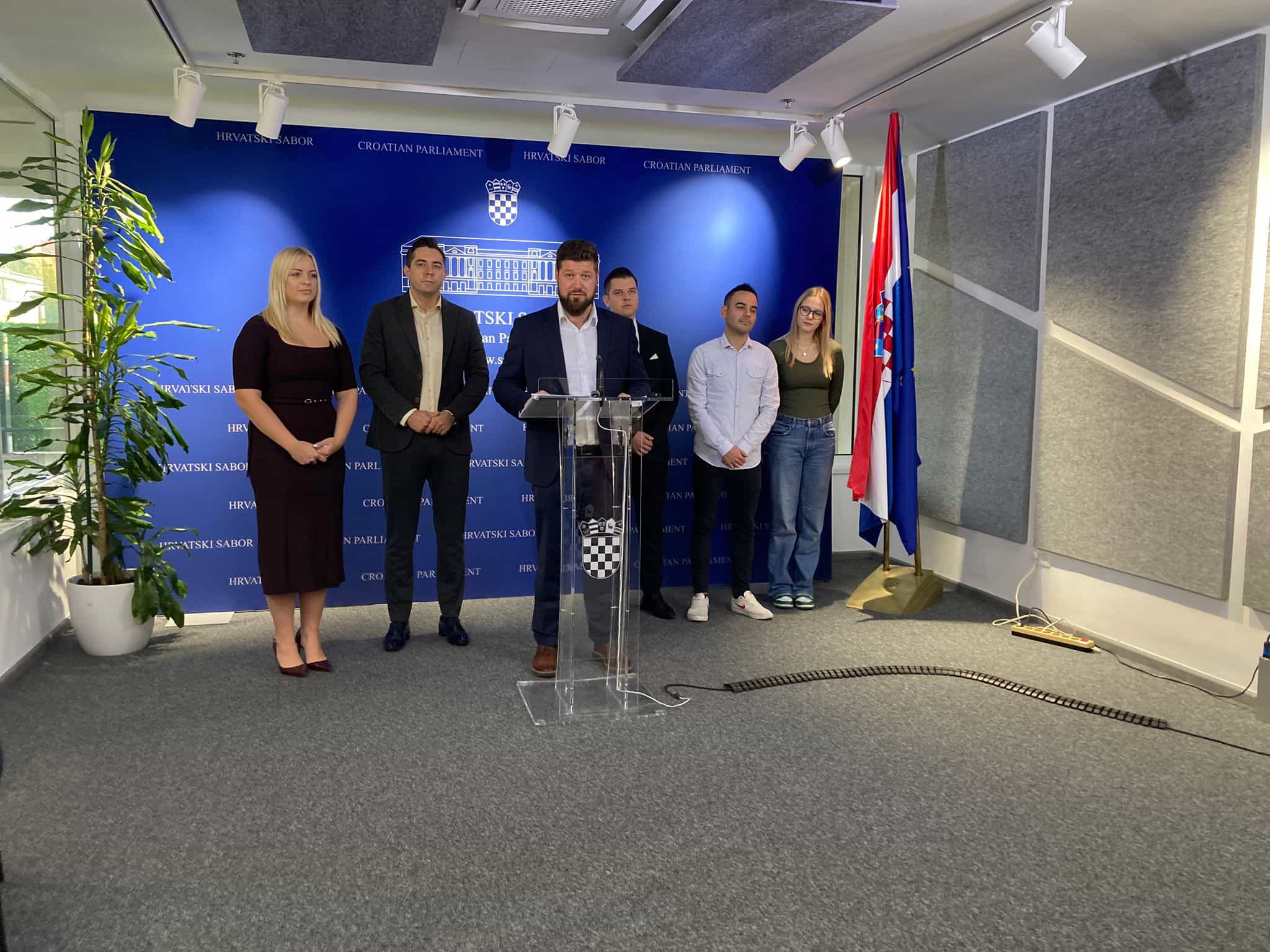 SDP traži da se donese prvi Zakon o stanovanju