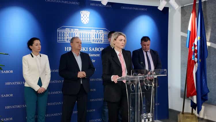 Hrvatska gubi kontrolu nad hranom, Vlada radi za trgovačke lance