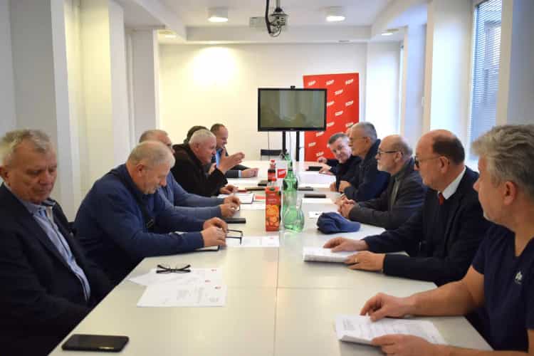 Savjet za ratne veterane osudio prekidanje festivala u Benkovcu